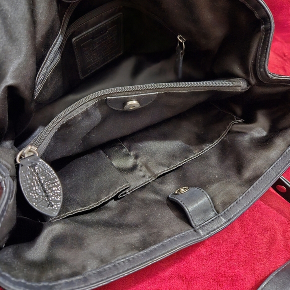 Coach Penelope Signature Shoulder Bag - Picture 12 of 16